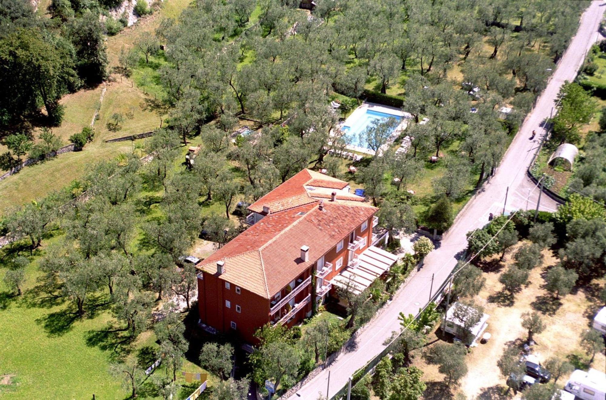 Готель Garni Casa Rabagno Мальчезіне Екстер'єр фото